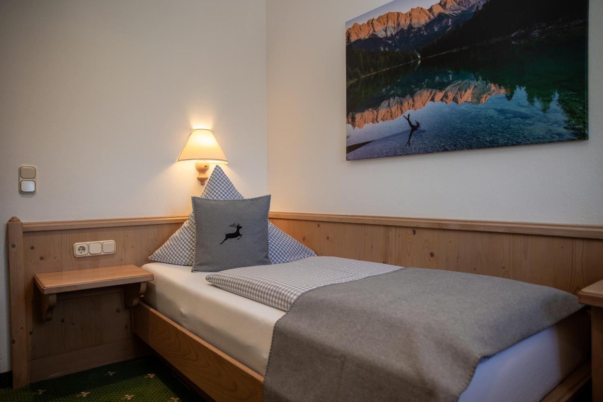 Hotel Gasthof Alter Wirt Farchant Zewnętrze zdjęcie
